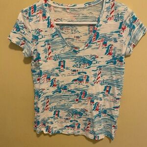 Women's XS V-Neck Lilly Pulitzer tee